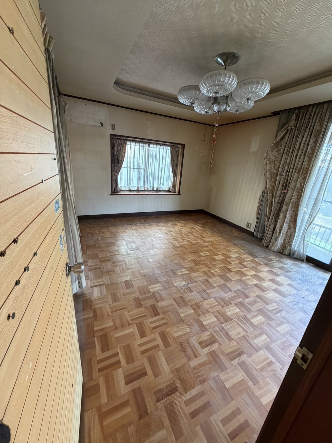 すっきり片付いた居室